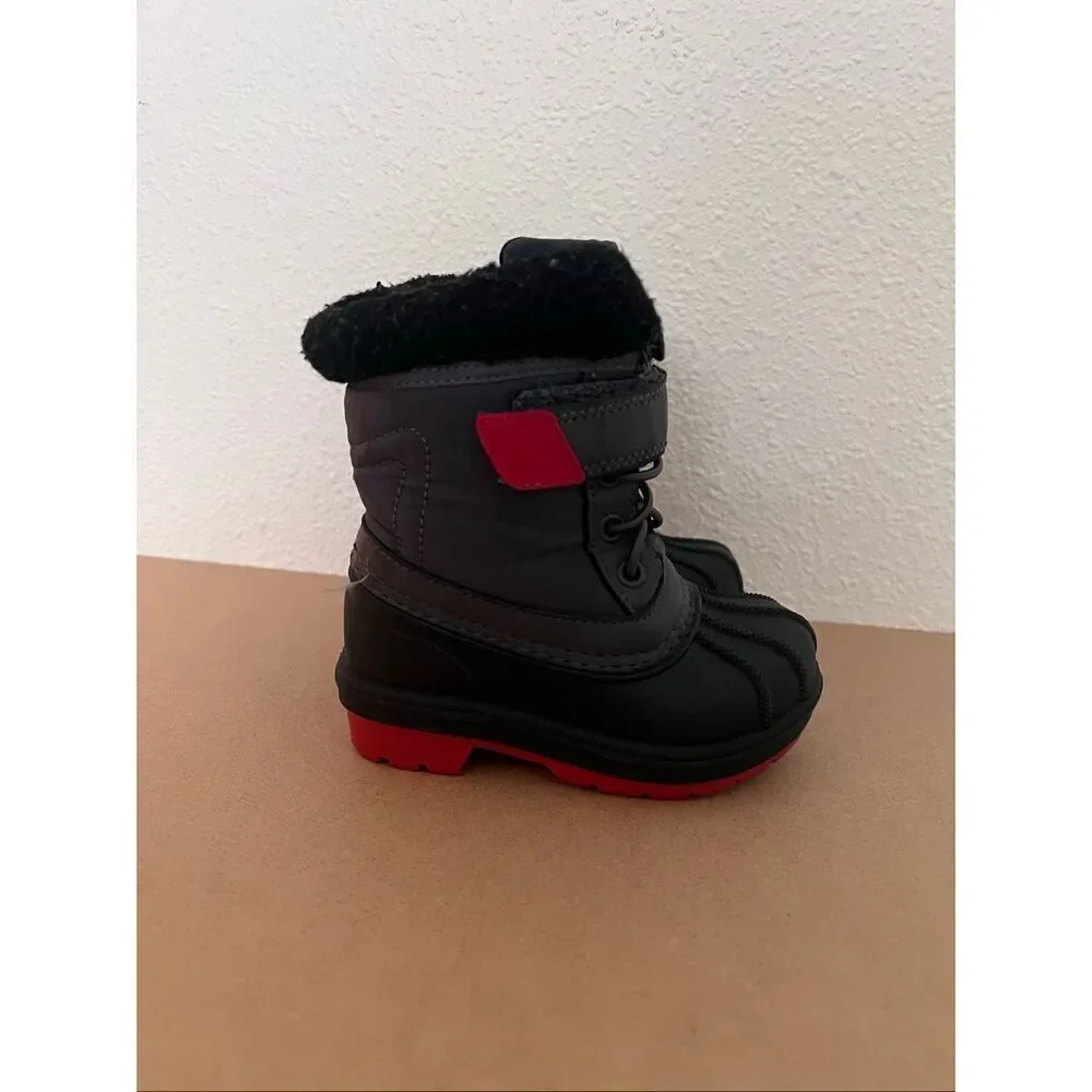 CAT & JACK GRAY & BLACK WINTER BOOTS - SIZE 5 toddlers